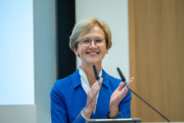  Dr. Margareta Büning-Fesel (Präsidention Bundesanstalt für Landwirtschaft und Ernährung) 