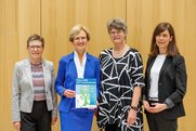 Dr. Barbara Kaiser (Leitung Bundeszentrum für Ernährung), Dr. Margareta Büning-Fesel (Präsidentin Bundesanstalt für Landwirtschaft und Ernährung), Dr. Doris Heberle (Leiterin Unterabteilung “Ernährung, Ernährungssicherung und -vorsorge” des Bundesministeriums für Landwirtschaft, Ernährung und Heimat), Dr. Constance Rybak (Leiterin Netzwerk Gesund ins Leben)